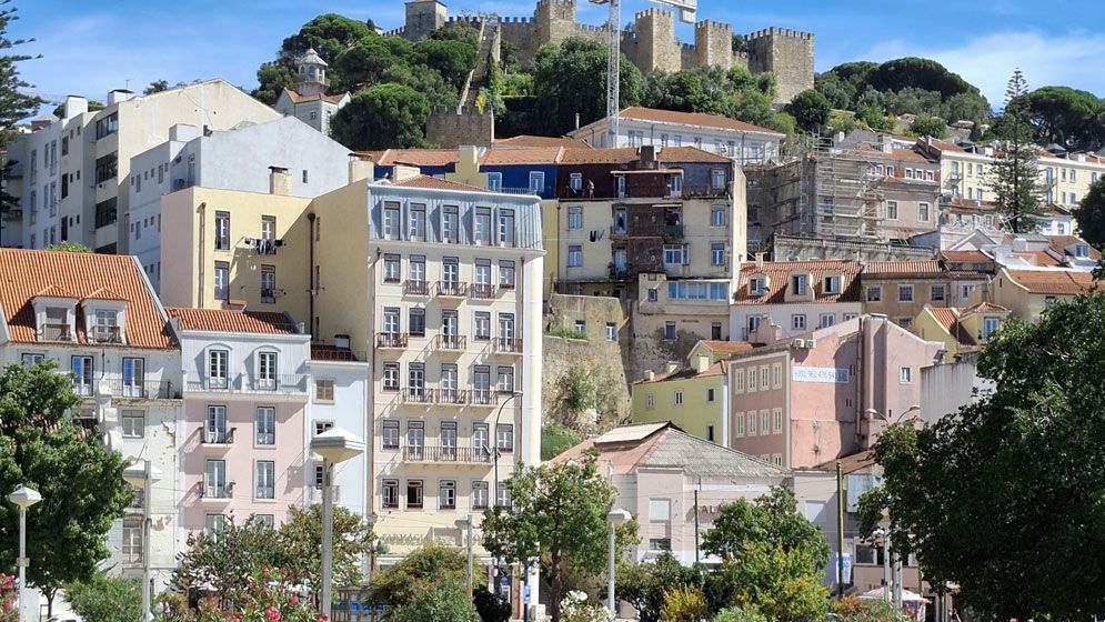 পর্তুগালে বিপাকে প্রবাসীরা